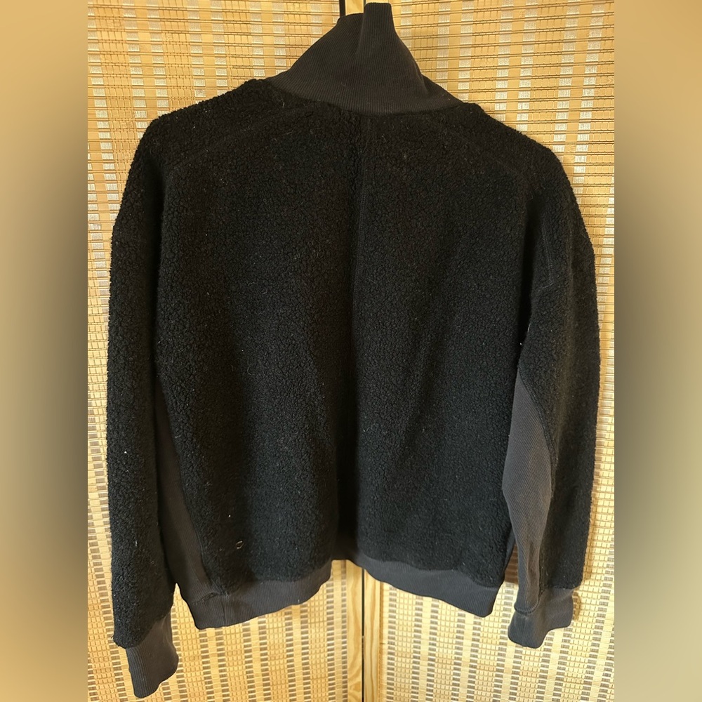 Lululemon Stand Out Sherpa 1/2 Zip - Picture 7 of 9